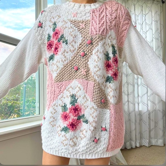 Sweaters - Hand Knit Vintage white with pink rose floral sweater pullover embroidered top